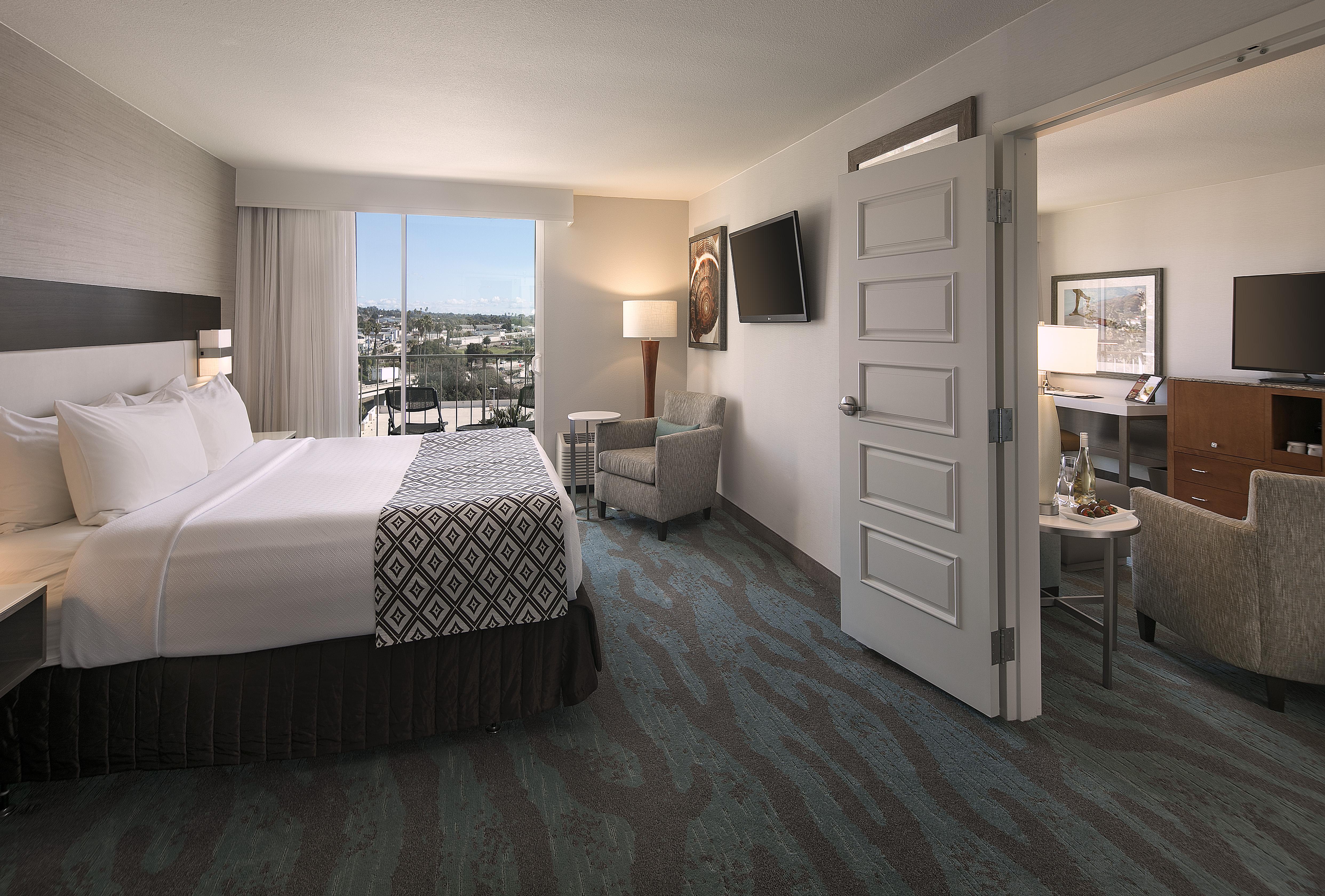 Crowne Plaza Ventura Beach By Ihg Ngoại thất bức ảnh