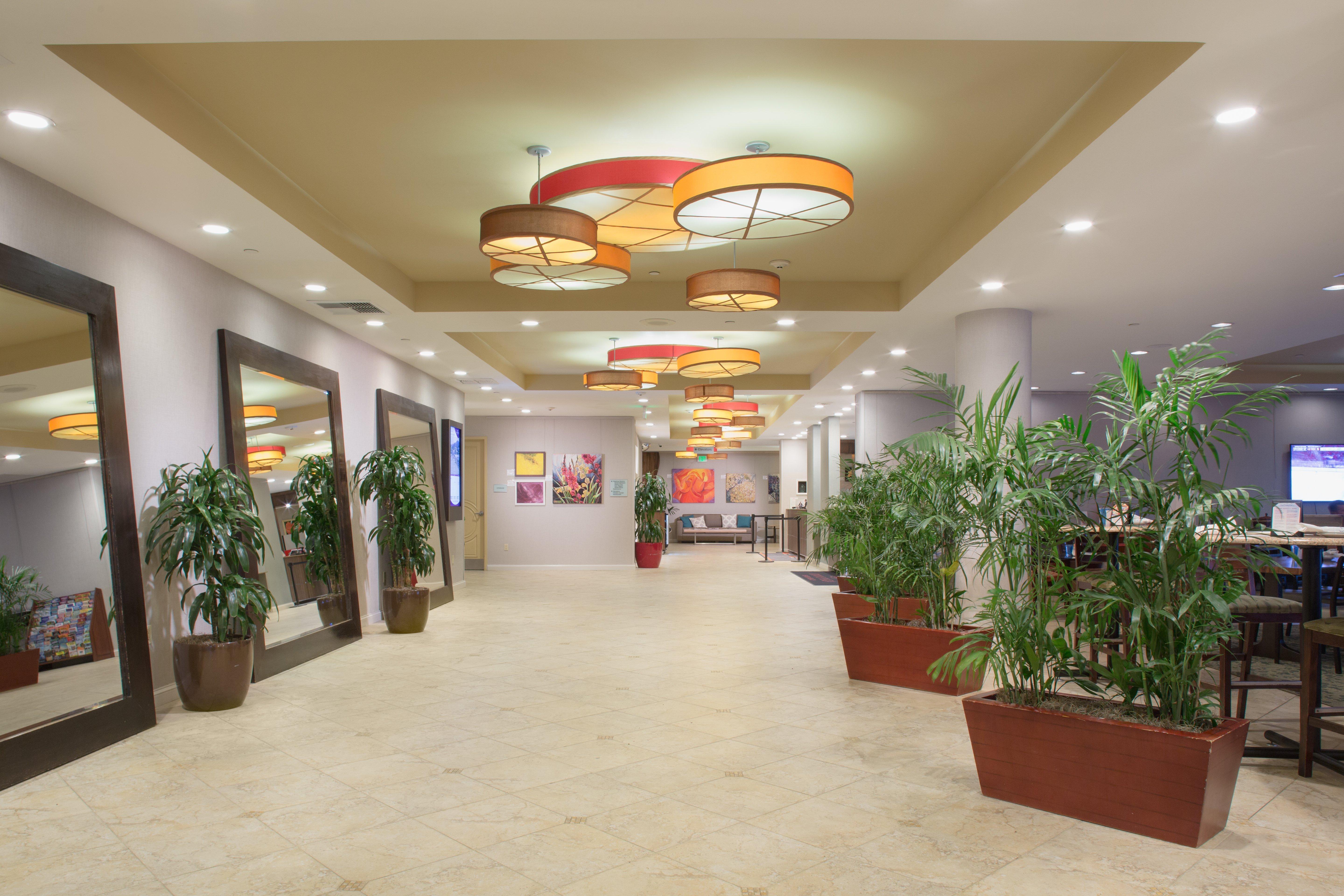 Crowne Plaza Ventura Beach By Ihg Ngoại thất bức ảnh