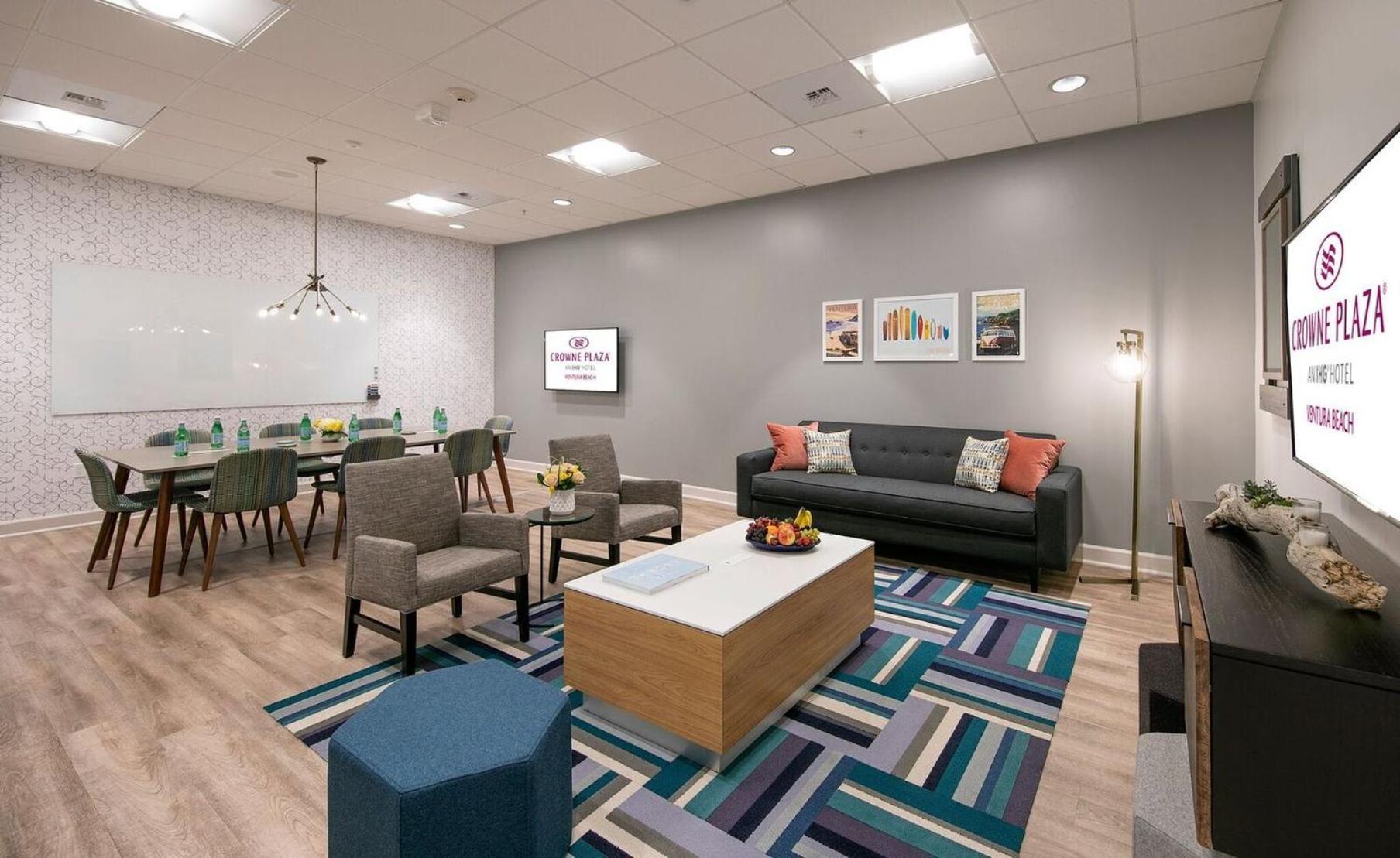 Crowne Plaza Ventura Beach By Ihg Ngoại thất bức ảnh