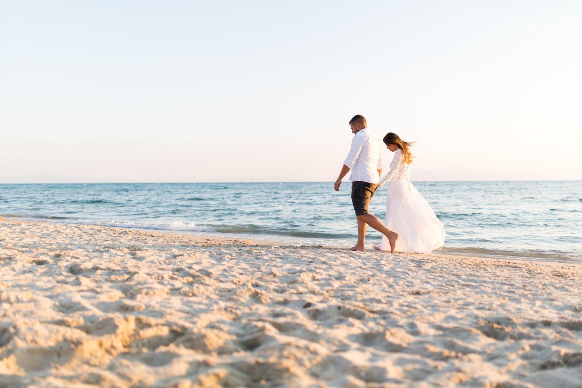 Crowne Plaza Ventura Beach By Ihg Ngoại thất bức ảnh