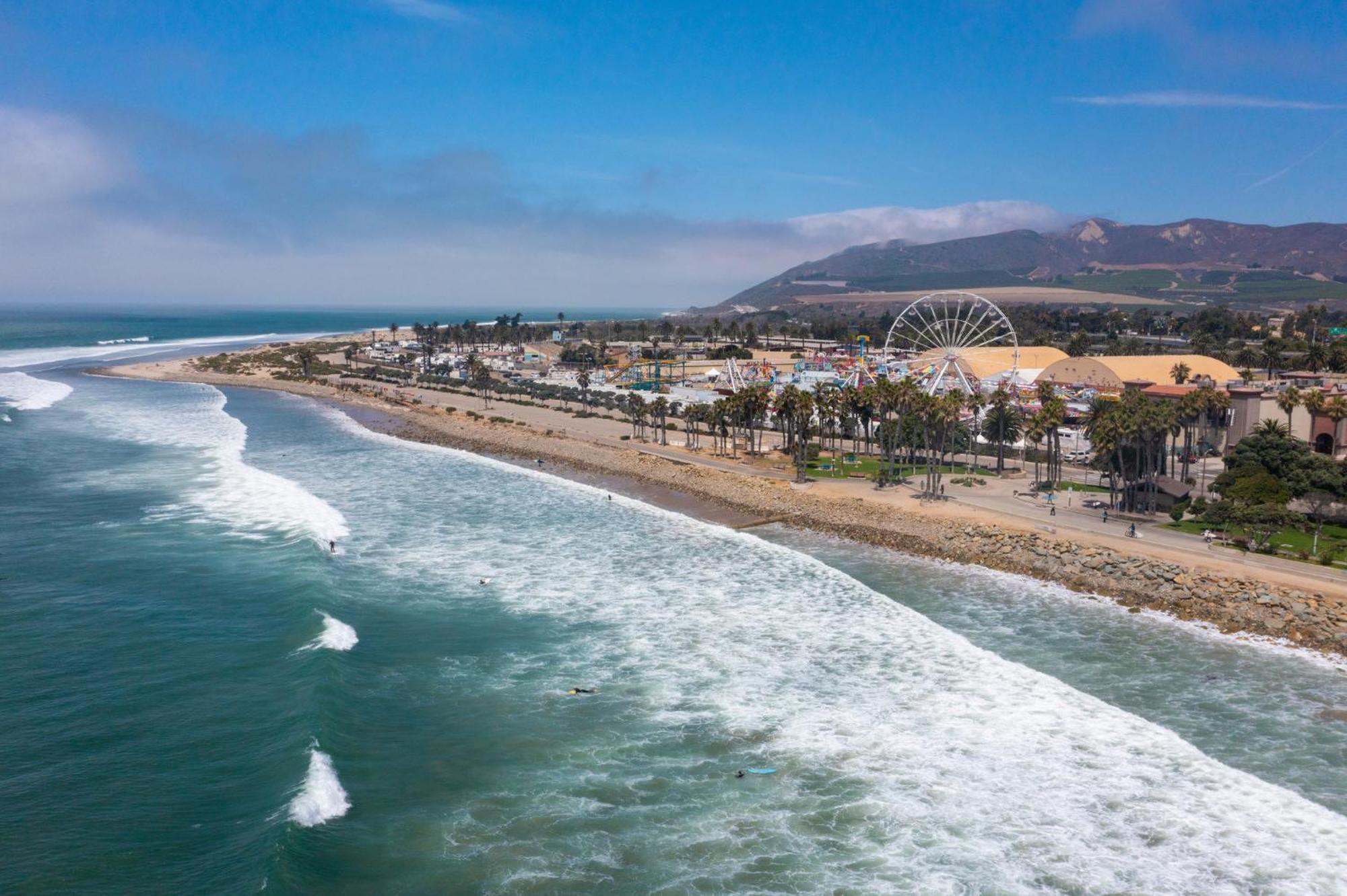 Crowne Plaza Ventura Beach By Ihg Ngoại thất bức ảnh