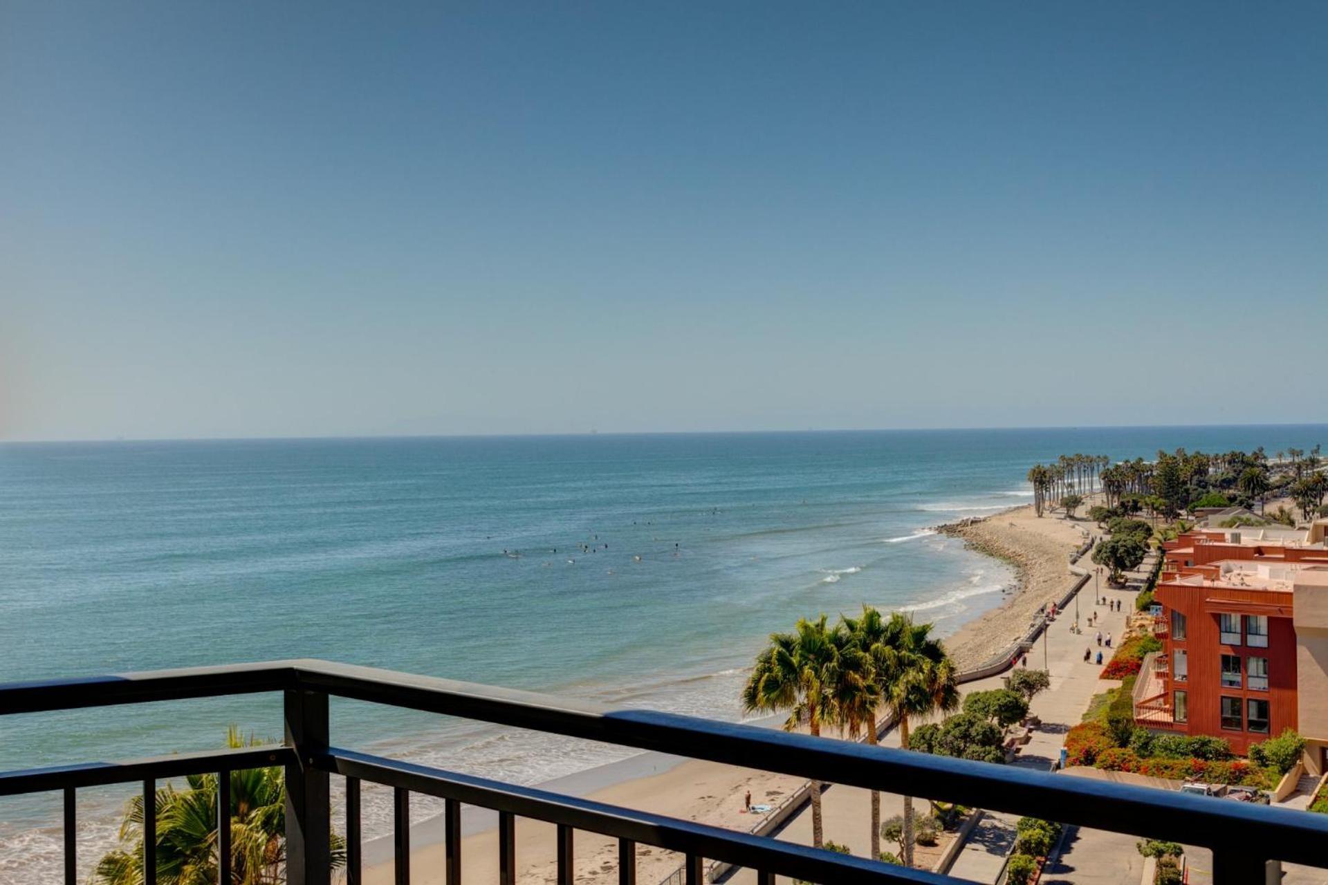 Crowne Plaza Ventura Beach By Ihg Ngoại thất bức ảnh